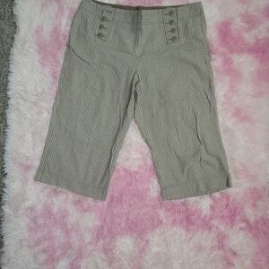 Chic Striped Capri Pants